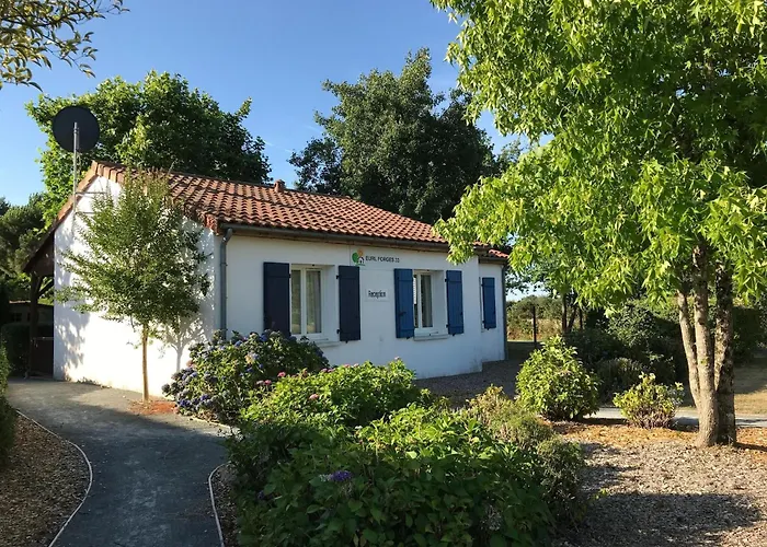 In Countryside With Private Garden Сasa de vacaciones Les Forges (Deux-Sevres)